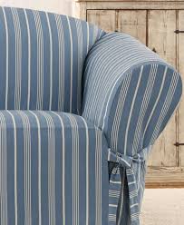 Shop our amazing collection of slipcovers online and get free shipping on $99+ orders in canada. A Beautiful Striped Design Brings A Look Of Casual Comfort To Any Room In The Grainsack Stripe Sofa Slipcover F Striped Sofa Slipcovers Striped Couch