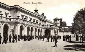 Antiguo Colegio Militar En El Castillo De Chapultepec Colegios Militares Castillo Chapultepec Historia De Mexico