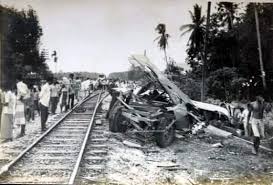 Dilanggar kereta api masih hidup. 446 Pasir Mas Menangis Tanggal 30 Mac 1972 Terselit Facebook