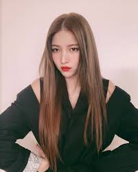 She is the leader and rapper of gfriend, which is under source music. Pin By Korean Faceclaims By Age On Sowon Beauty Kpop Girls Girl