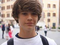 Idée de message pour souhaiter un joyeux anniversaire à un enfant âgé de 9 ans: 26 Meilleures Idees Sur Mec Bg De 15 Ans Mec Bg Mecs Mignons Beaux Mecs