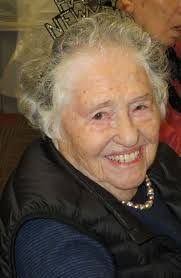 Leona Kaplan's Instagram, Twitter & Facebook