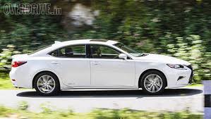 Fuel consumption for the 2017 lexus es 300h is dependent on the type of engine, transmission, or model chosen. 2017 Lexus Es 300h First Drive Review Overdrive