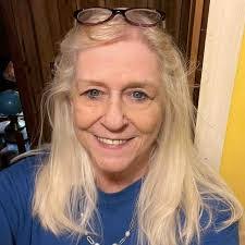 Lisa Winberry's Instagram, Twitter & Facebook