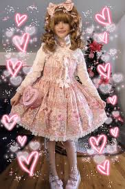 I'm gonna keep milking the tacky 2000s lolita look untill I die lol : r/ Lolita