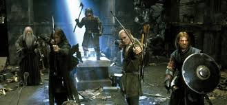 Властелин колец 1 сезон (the lord of the rings) — американский телесериал в жанре фэнтези, основанный на персонажах британского писателя джона рональда руэла толкина. Vlastelin Kolec Bratstvo Kolca 2002 Smotret Onlajn Besplatno