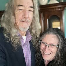 How far is 21st Street from the beach in Virginia Beach and is it walking  distance?