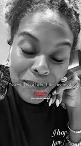 Edna Howard's Instagram, Twitter & Facebook