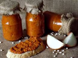 Eu iubesc zacusca de vinate, e preferata. Zacusca De Fasole Recipes Food Romanian Food