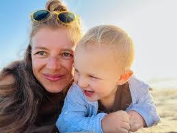 Kendra Varney's Instagram, Twitter & Facebook