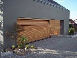 Pin Von Renate Rr Auf Garage Doors Moderne Garagentore Fassade Haus Garagentor