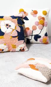 Needle Punching Ist Der Absolute Trend Beim Sticken Stylishe Optik Und Coole Muster Sind Mit Punch Needle Moglic Punsch Nadel Muster Sticken Und Nahen Sticken