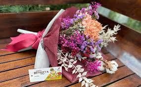 Mother's day in 2020 is on may 10 (second sunday of may). Where To Get Flowers For Mother S Day 2020 In Singapore Little Day Out