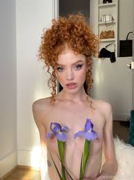 Zoe ( lilredzoe, canbbought) - 6278e5ab-e441-4b5e-85fe-0e9afad66f23 Porn  Pic - EPORNER