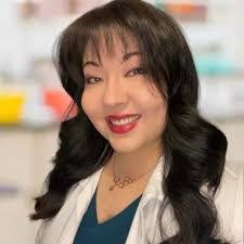 Melissa Cutts's Instagram, Twitter & Facebook