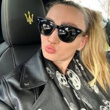 Barbara Stumbo's Instagram, Twitter & Facebook