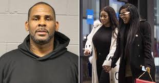 Kelly ex azriel clary accuses singer of sexual abuse, blackmail in new interview. R Kelly S Girlfriends Kicked Out Of Trump Tower Chicago Following Singer S Arrest
