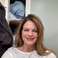 60+ perfiles de «Sandra Ash»