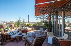 La prise en otage de toutes les terrasses un tant soit peu au soleil. Die Besten Terrassen In Paris Fremdenverkehrsamt Paris
