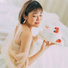 Cách đây 2 ngày, vinh râu và lương minh trang đều từng có những status cực căng, gây chú ý trên mạng xã hội và trích nguyên dòng tâm sự, tuyên bố ly hôn vinh râu của lương minh trang ít giờ trước: Le8q9dstoaqphm