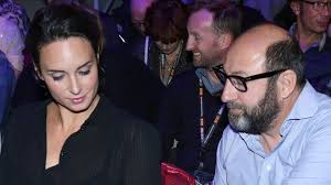Julia travaille pour la chaine m6, et a eu à participer à. Julia Vignali Et Kad Merad Les Secrets Des Debuts De Leur Histoire D Amour Rtl People