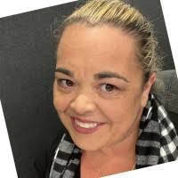 Kat Rowe's Instagram, Twitter & Facebook