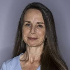 Mary Schmich of Chicago Tribune