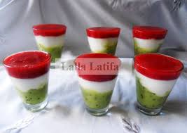Les Secrets De Cuisine Par Lalla Latifa Verrines Kiwi Fraise Recette Kiwi Recette Yaourt Recette Dessert