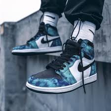 Air Jordan 1 Tie Dye White Black Aurora Green Air Jordan 1 Tie Dye Aj1 Basketball Shoes Cd0461 100 Blue Unisex Sneakers In 2020 Air Jordans Nike Fashion Shoes Nike Air Shoes