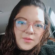 Evelyn Arevalo's Instagram, Twitter & Facebook