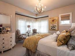 20 Awesome Antler Chandeliers In The Bedroom Home Design Lover Antler Chandelier Bedroom Inspirations Country Bedroom