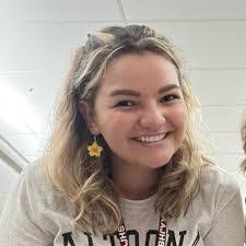 Dana Bogle's Instagram, Twitter & Facebook