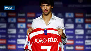 Joao felix official uefa europa league signed silver adidas copa 19 boot in acrylic case. Haupt Florian Transfers Der Bizarre Wettlauf Um Goldjungen Des Fussballs Welt Atletico Madrid
