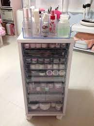 ribbon nails ジェルやパウダーの収納 西宮名塩ネイルサロン リボンネイルズ ネイル収納 ジェルネイル 収納 サロンの装飾