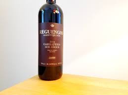 Be the first to write your review. Carmim Reguengos Garrafeira Dos Socios Vinho Tinto 2014 Impress A Sauvignon Sauvignon Drinker In Your Life Wine Casual