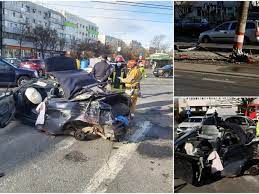 Zona cu cea mai multe accidente rutiere din capitala este intersectia dintre splaiul independentei, soseaua orhideelor si grozavesti, unde, din cauza ca semaforul sta putin pe. Accident Grav In BucureÈti Cu Un Èofer FÄrÄ Permis Cu Copii In MaÈinÄ UrmÄrit De PoliÈiÈti Pietoni In Pericol DupÄ Ce O RoatÄ S A Desprins Observatornews Ro