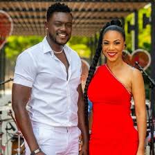 Vídeo da música página virada da cantora angolana yola araújo. Madezyma News Bass Fara Pedido Na Yola Araujo O Facebook