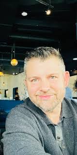 Suzanne Calo's Instagram, Twitter & Facebook