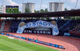 As a parent i'll just play recordings of the südkurve to my kids to lull them to sleep. Fc Zurich On Twitter Die Sudkurve Empfangt Den Stadtclub Zum Saisonauftakt Mit Einer Sehenswerten Choreo Das Spiel Lauft Fcz Fczuerich Fczlug Https T Co 72hewmqpgh