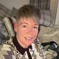 Vicky Holloway's Instagram, Twitter & Facebook