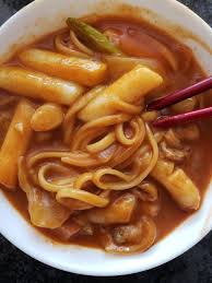 Https Www Thecheaplazyvegan Com Spicy Soupy Korean Rice Cakes Tteokbokki With Udon Korean Rice Cake Rice Cakes Tteokbokki