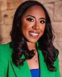 Barbra Martinez's Instagram, Twitter & Facebook