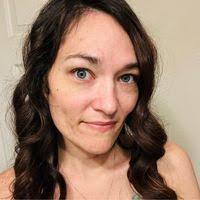 Amanda Dedeaux's Instagram, Twitter & Facebook