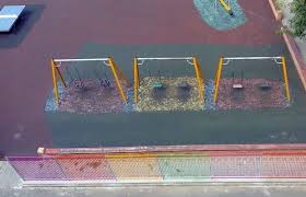 Loc de joaca sector 4. Primim De La Cititori Noile Garduri Ale Locurilor De Joaca Din Sector Vandalizate Deja Sectorul 4 Live