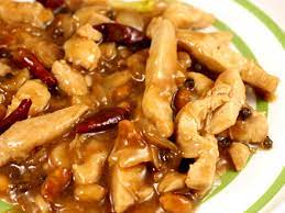 O reteta de mancare gustoasa si simplu de preparat, inspirata din bucataria chinezeasca si adaptata putin pentru bucataria romaneasca, este reteta de taitei preparati la tigaie cu piept de pui si legume. Pui Sichuan