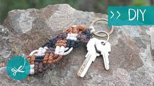 Unter grundlagen assoziiert mit die nutzung von textur und konsistenz bezieht sich auf die impression schlüsselanhänger selber knoten. Schlusselanhanger Selber Machen Diy Anleitung Youtube