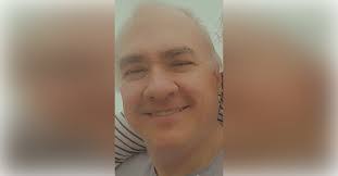 Dennis Carlisle's Instagram, Twitter & Facebook