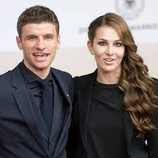 Maybe you would like to learn more about one of these? Lisa Muller Spricht Im Interview Uber Ihre Leidenschaft Und Ehemann Thomas Muller Mehr Sport