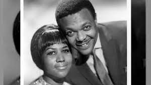 Ein jahr nach ihrem tod kämpfen ihre söhne immernoch um den besitz. Tragische Details Uber Aretha Franklin News24viral