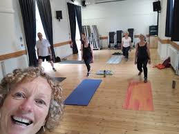 STRENGTH & SMILES with Nina 💪 Calling all those maturing bodies out there,  PICK UP those dumbbells, LET'S LIFT!💪 Strength training isn't just for the  gym crowd — it's your secret weapon